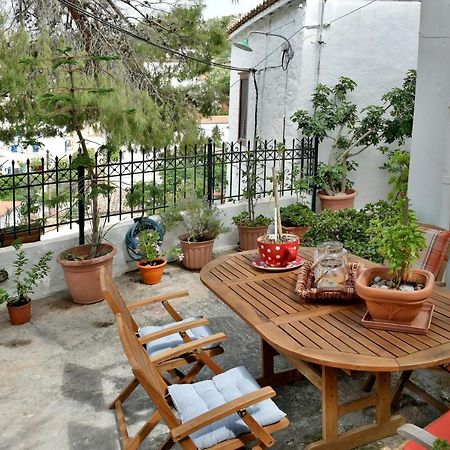 Grandmas Guest House Hydra  Bagian luar foto